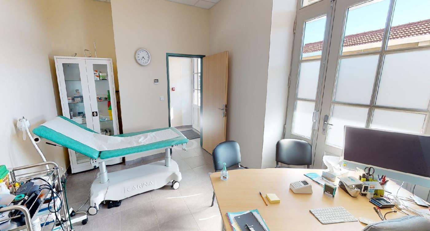 Gare de Roche-en-Brenil